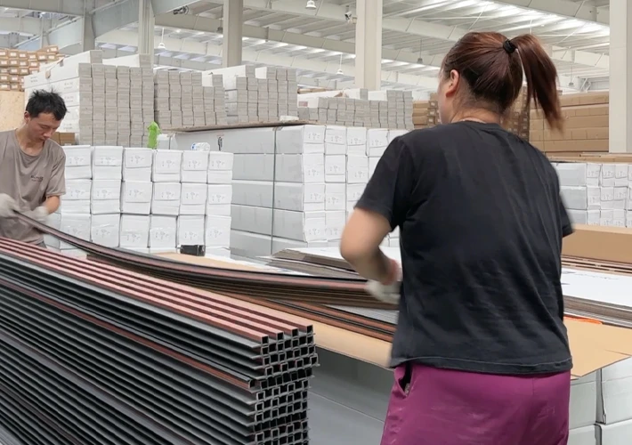 A Complete Guide to WPC Wall Panel Shipping Packaging - wpcspc